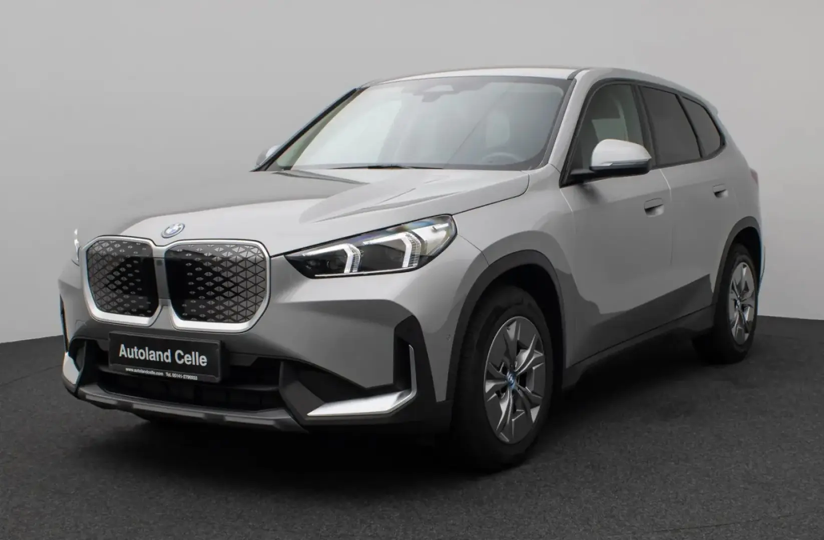 iX1 eD20 Kamera DAB Fernlichtassis Komfort Sport