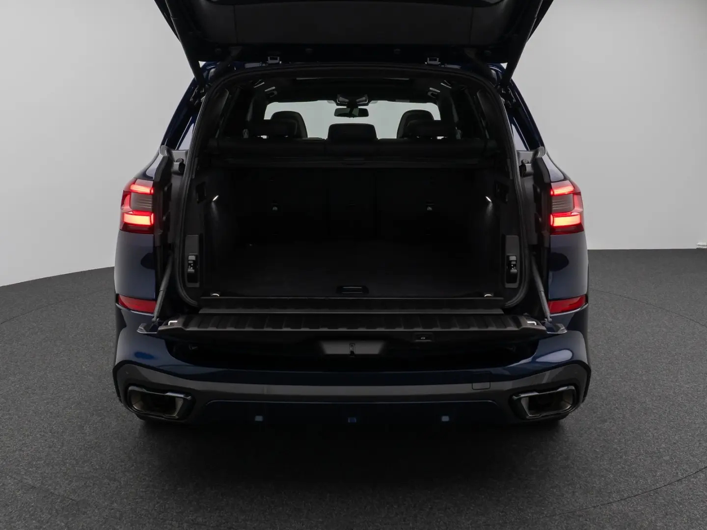 X5 xD40i M Sport Panorama 360 Laser HUD DAB B&W