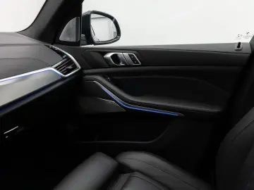 X5 xD40i M Sport Panorama 360 Laser HUD DAB B&W