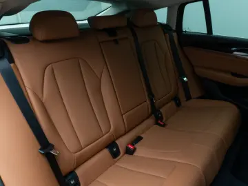 X4 xD30d Kamera DAB CockPitPlus AHK Sport LED