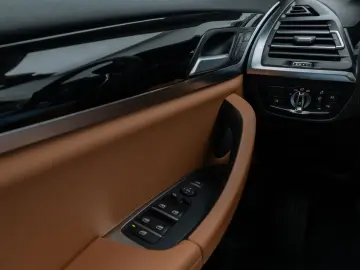 X4 xD30d Kamera DAB CockPitPlus AHK Sport LED