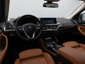 X4 xD30d Kamera DAB CockPitPlus AHK Sport LED