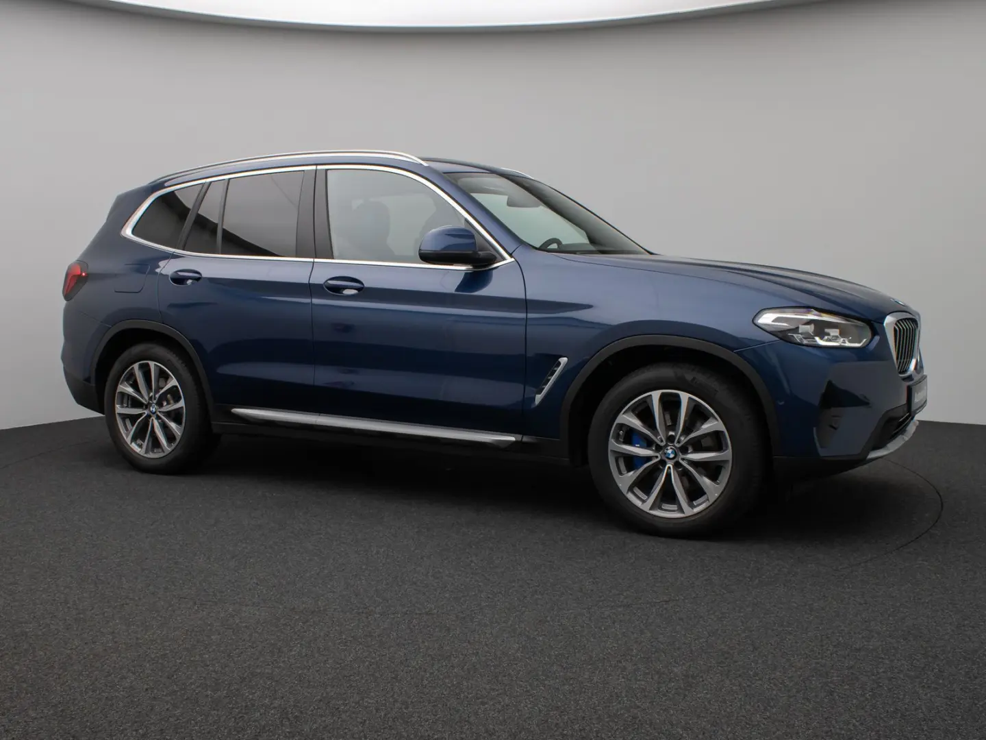 X3 xD30i Panorama Kamera DAB HiFi 19Zoll