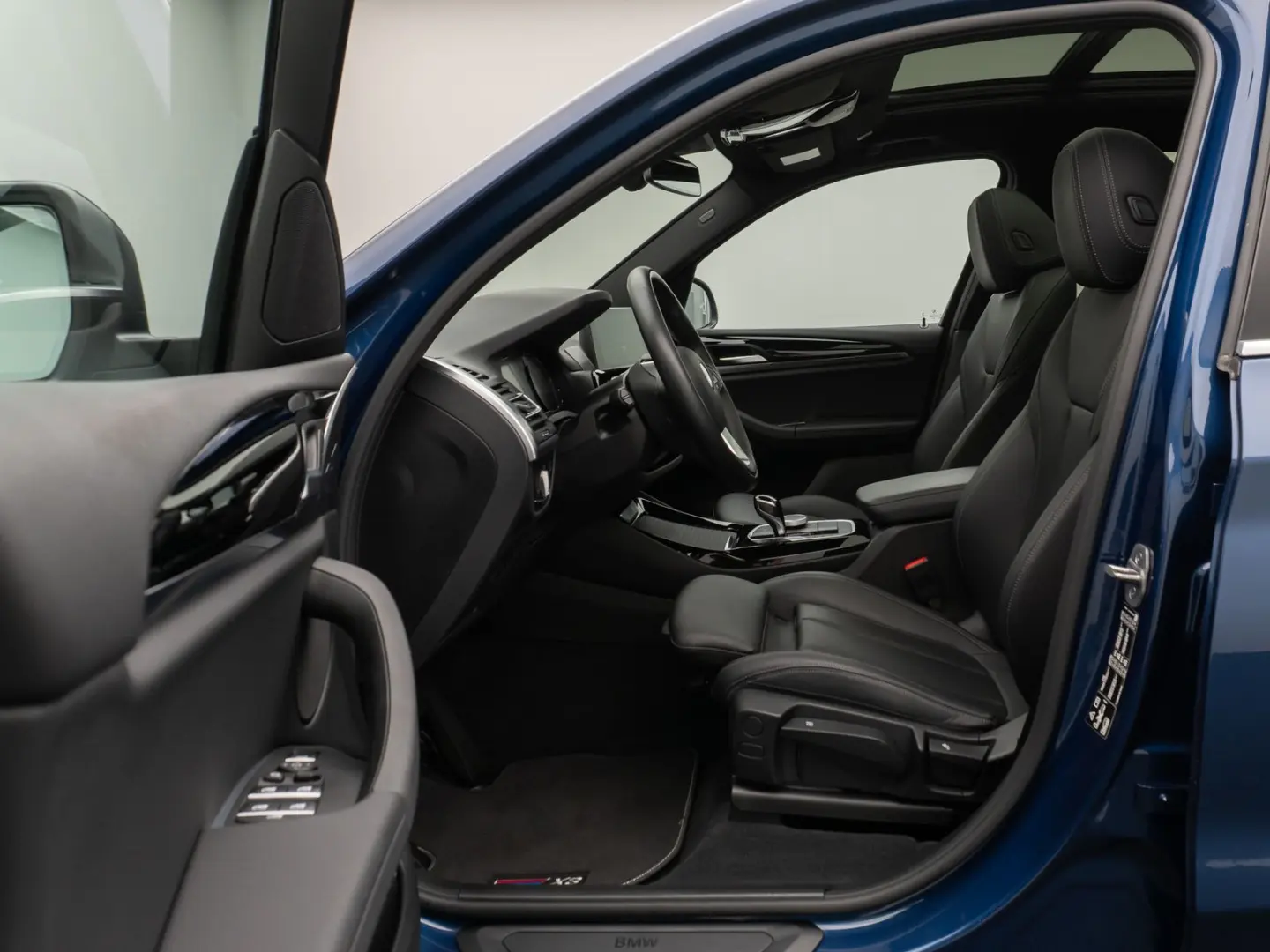 X3 xD30i Panorama Kamera DAB HiFi 19Zoll