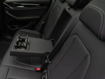 X3 xD30i Panorama Kamera DAB HiFi 19Zoll