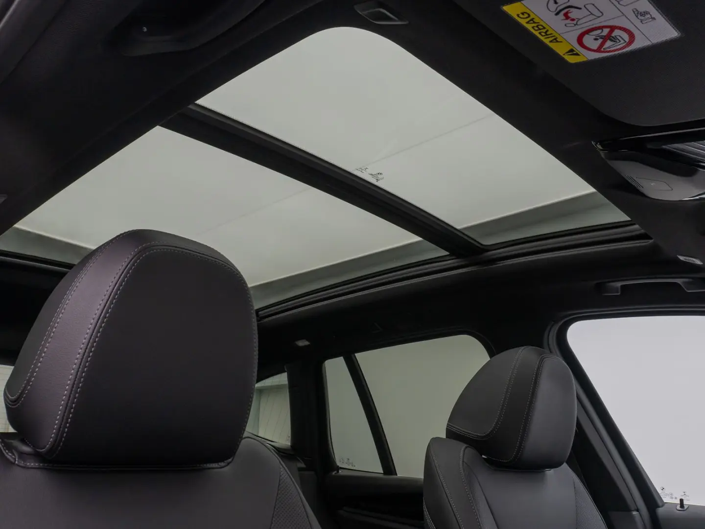 X3 xD30i Panorama Kamera DAB HiFi 19Zoll