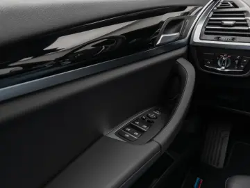 X3 xD30i Panorama Kamera DAB HiFi 19Zoll