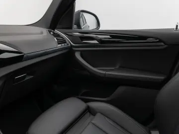 X3 xD30i Panorama Kamera DAB HiFi 19Zoll