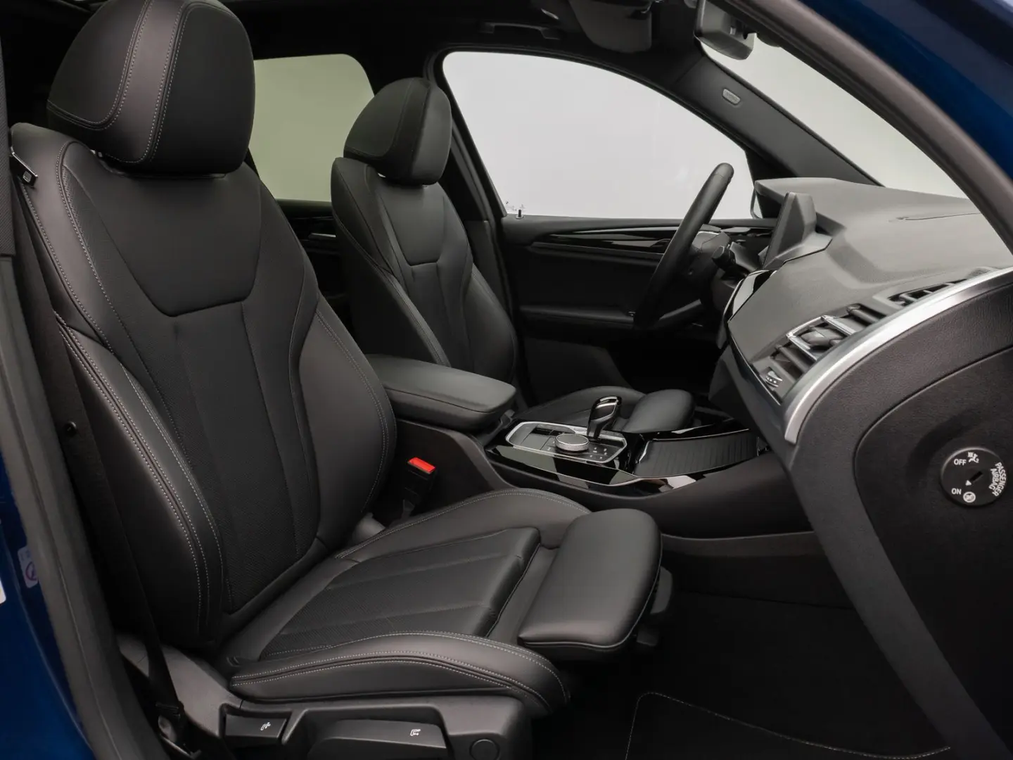 X3 xD30i Panorama Kamera DAB HiFi 19Zoll