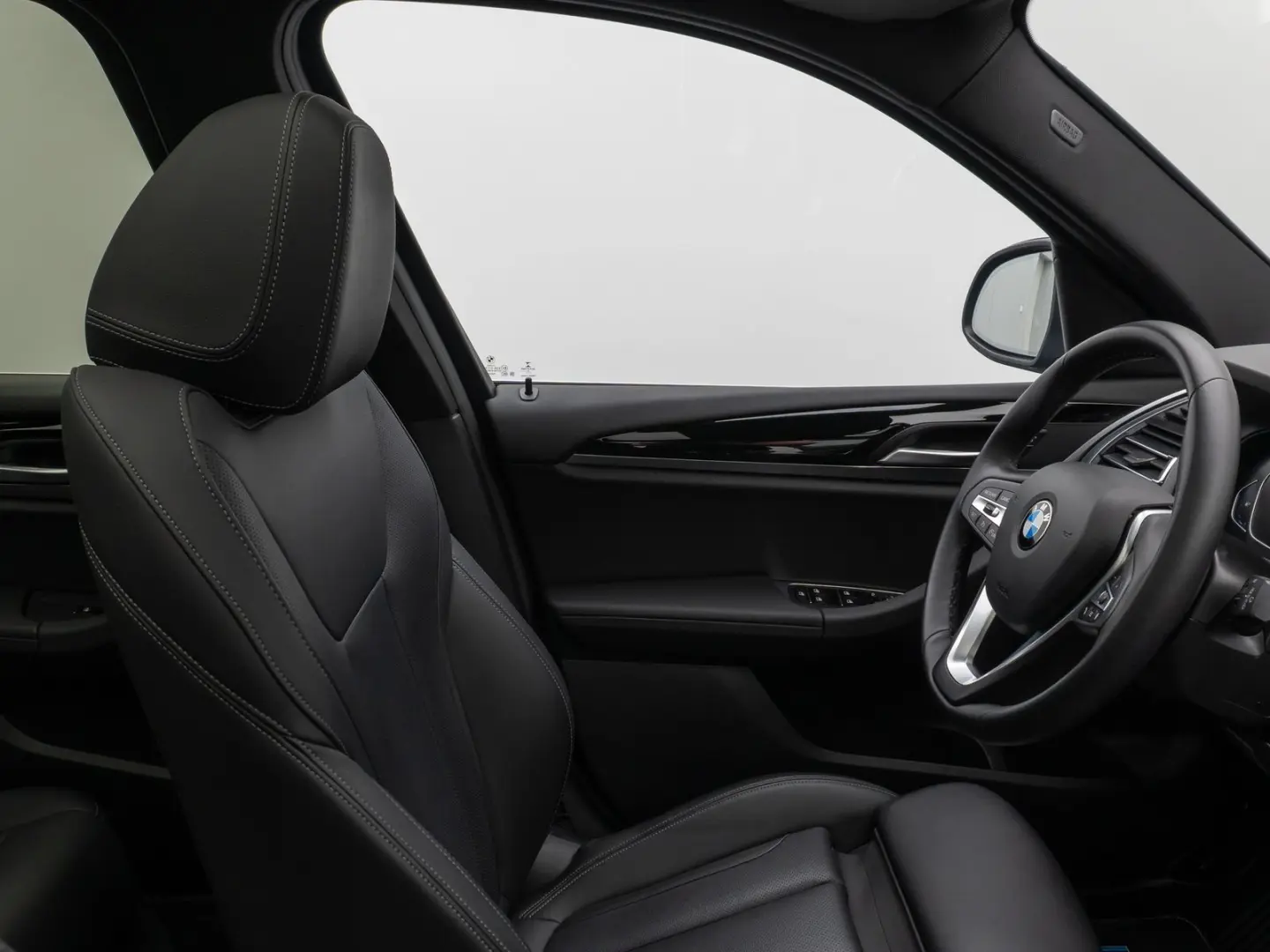 X3 xD30i Panorama Kamera DAB HiFi 19Zoll