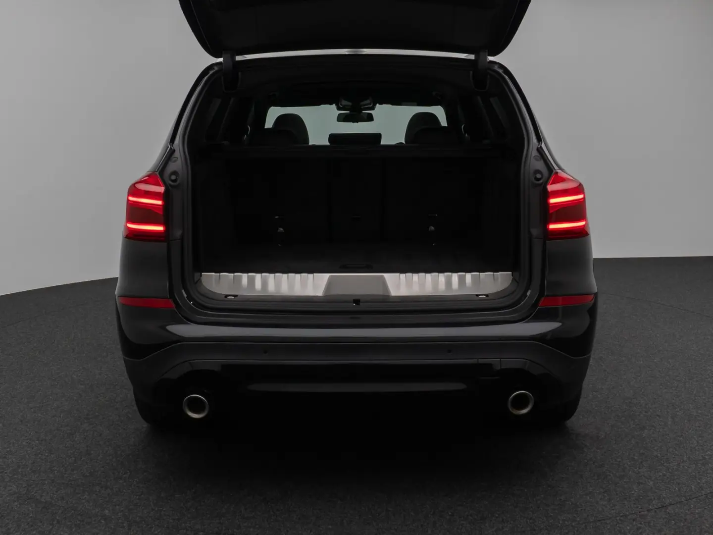 X3 xD30e Panorama HUD DAB HiFi Komfort Sport 20