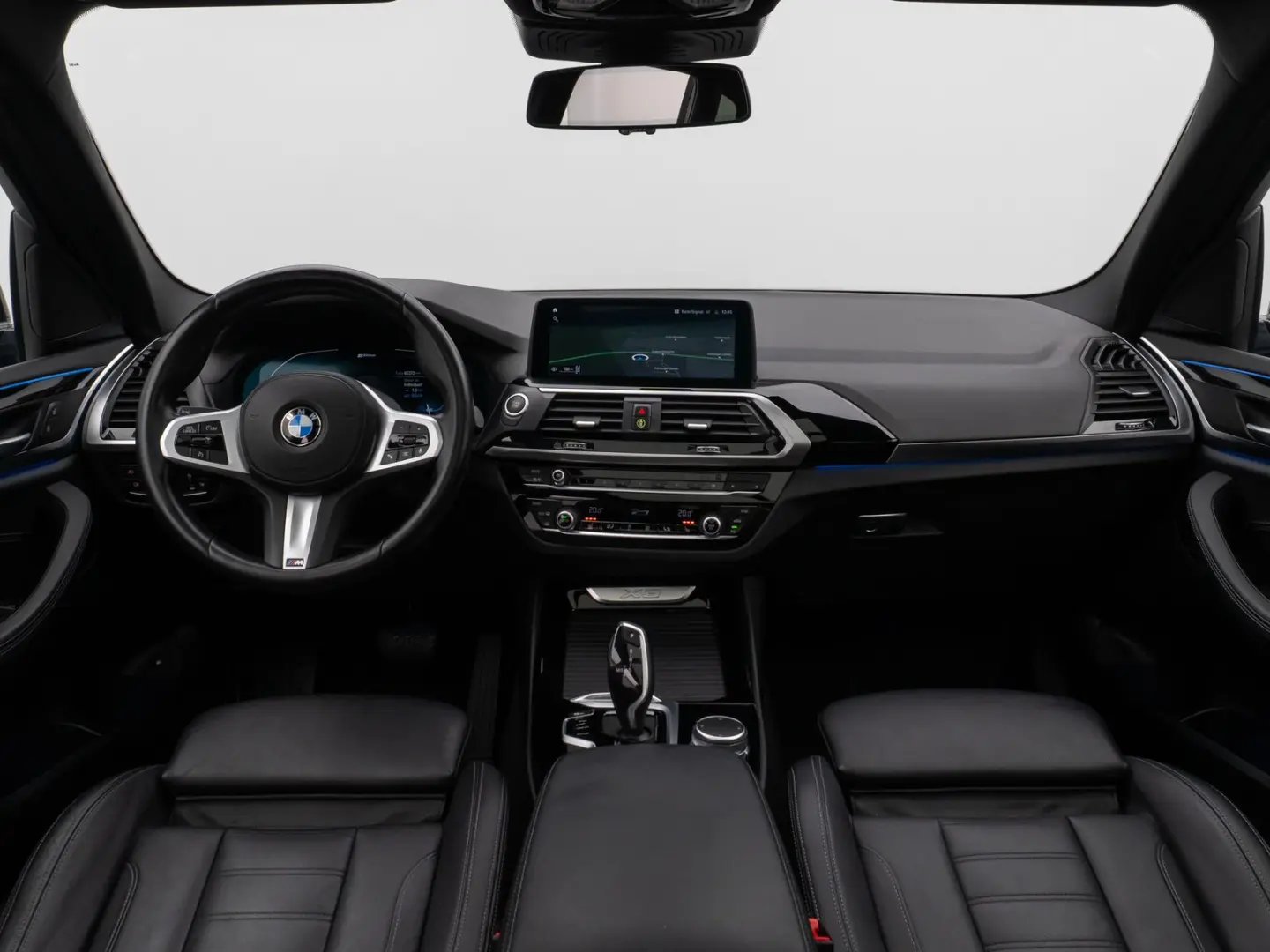 X3 xD30e Panorama HUD DAB HiFi Komfort Sport 20