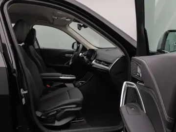 X1 sD18i xLine Kamera DAB Komfort Alarm AHK LED