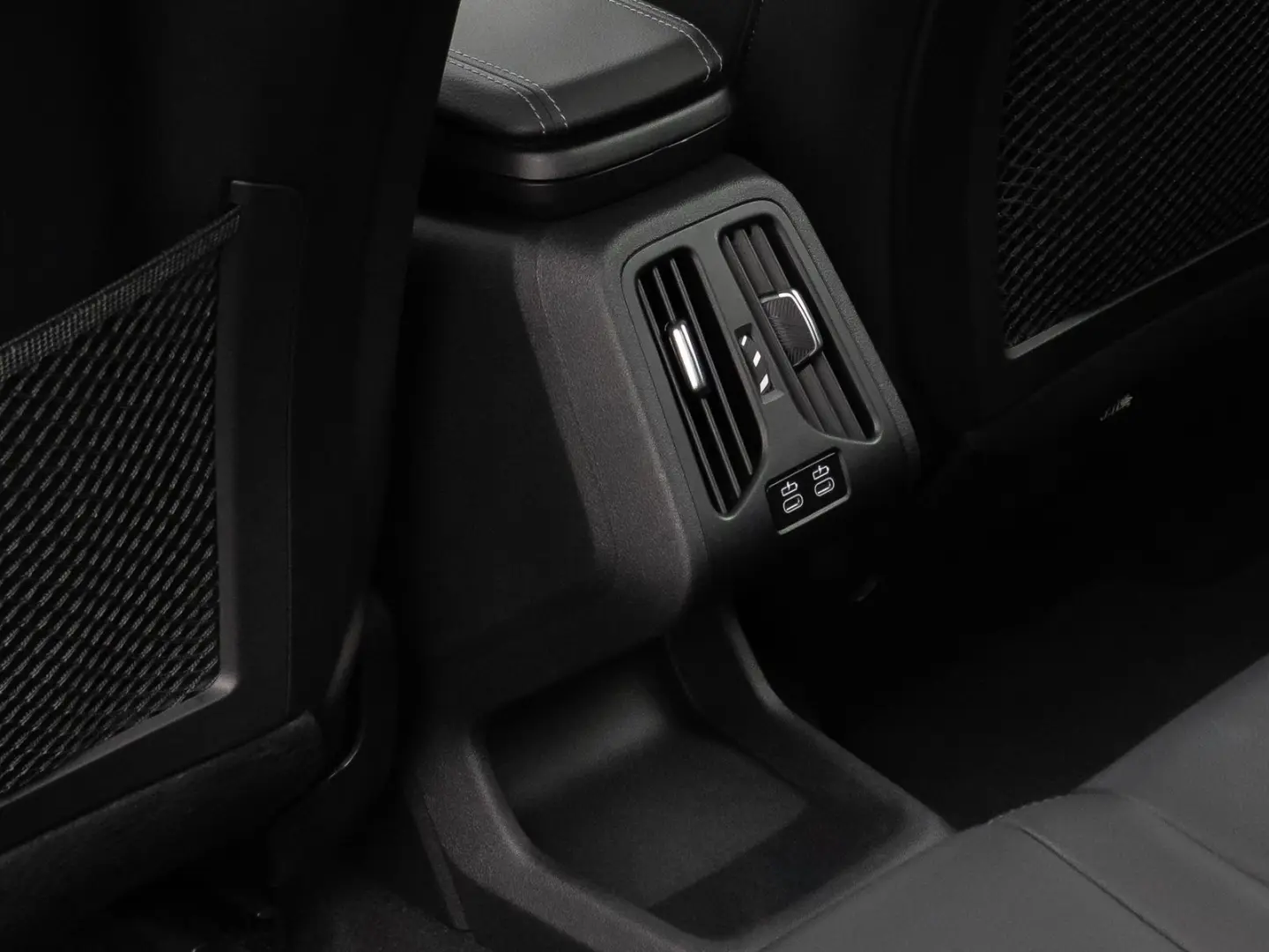 X1 sD18i xLine Kamera DAB Komfort Alarm AHK LED