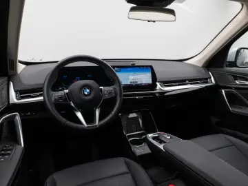 X1 sD18i xLine Kamera DAB Komfort Alarm AHK LED