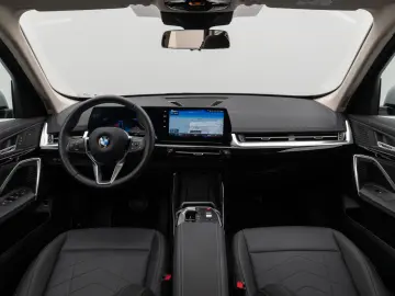 X1 sD18i xLine Kamera DAB Komfort Alarm AHK LED