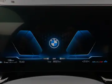 X1 sD18i xLine Kamera DAB Komfort Alarm AHK LED