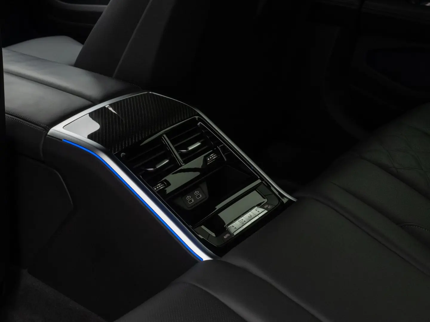 M8 Competition xD GranCoupé B&W Keramik MegaVoll