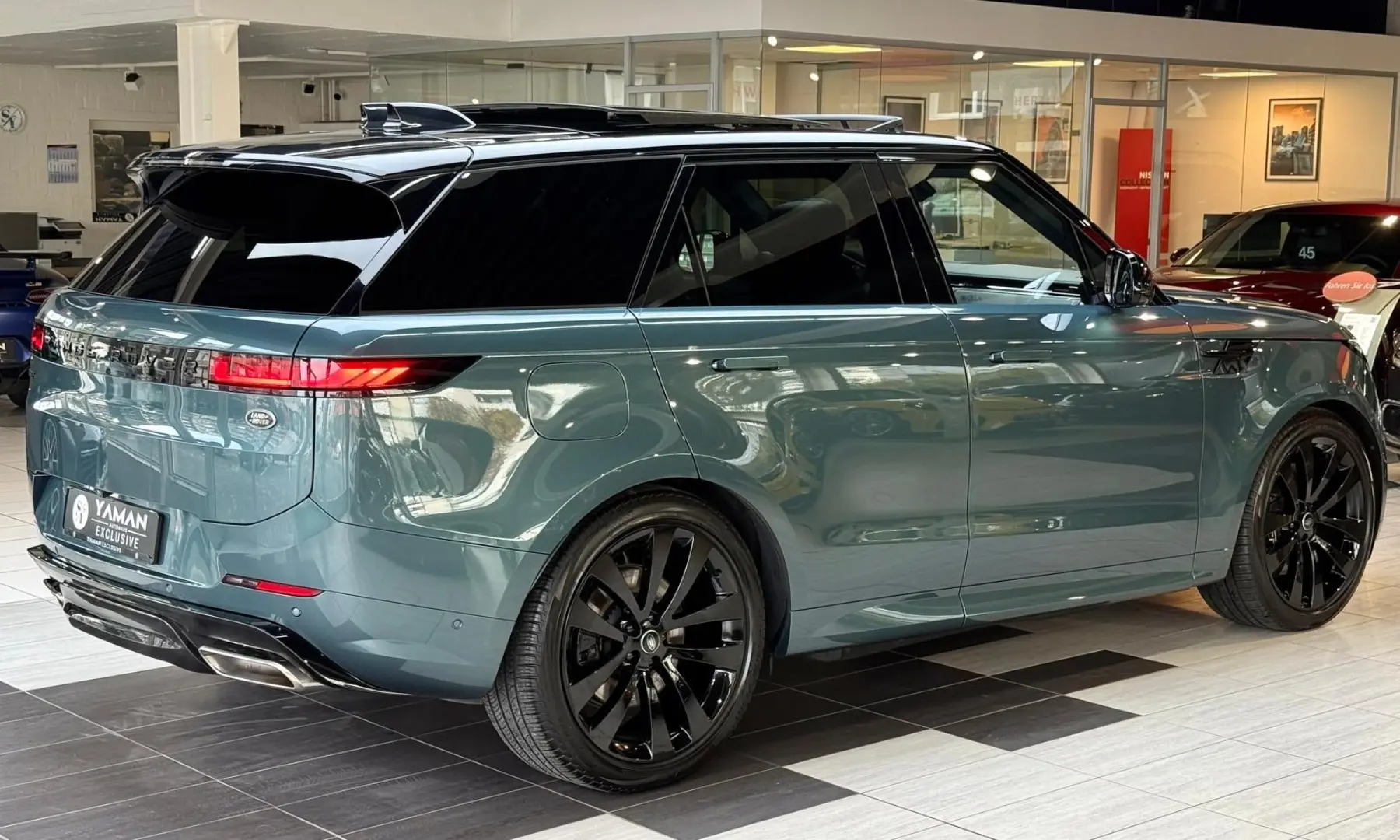 Range Rover Sport P510e First Edition