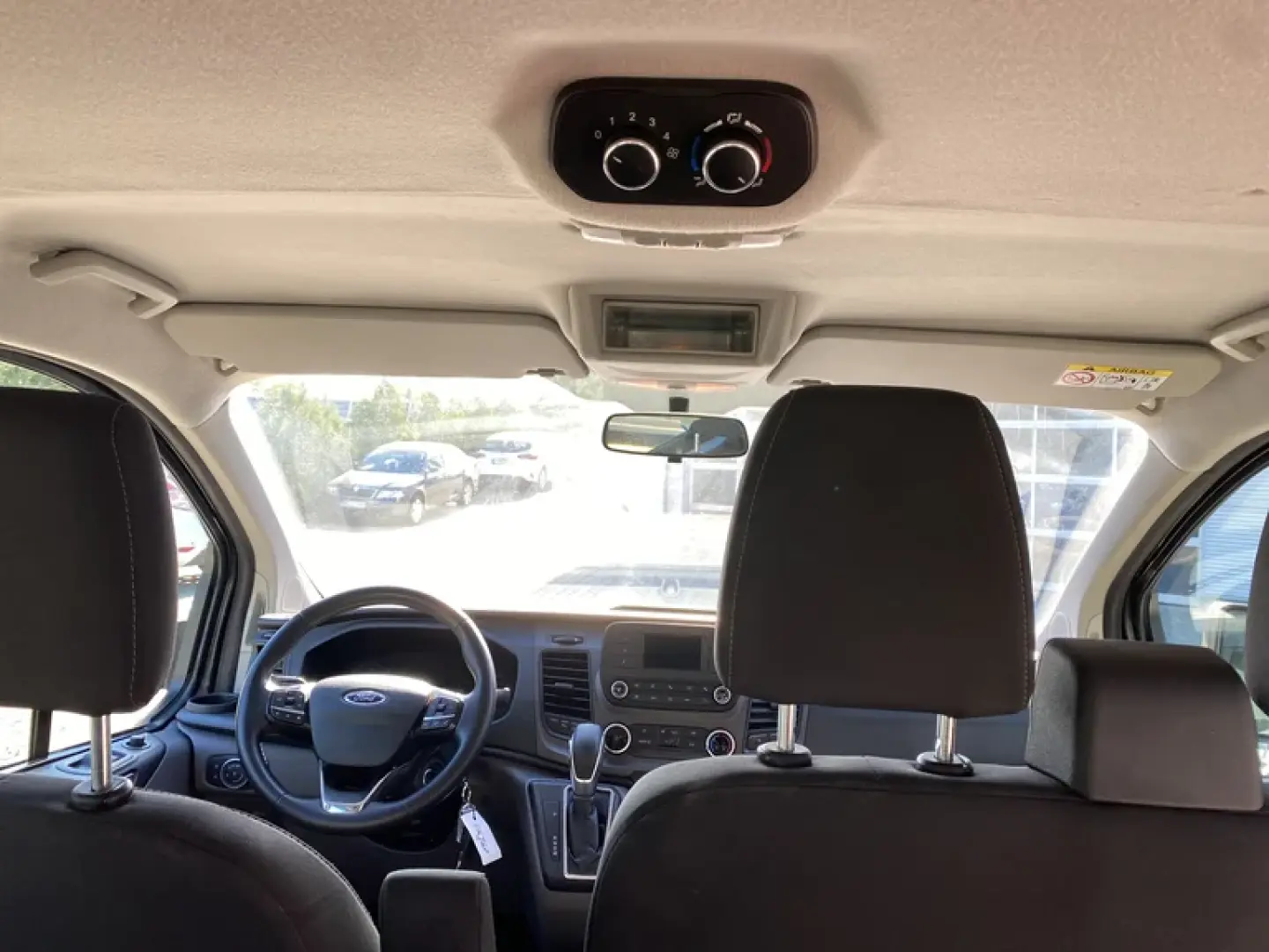 Ford Tourneo Custom Bus 320 2.0 EcoBlue 130 CP L1