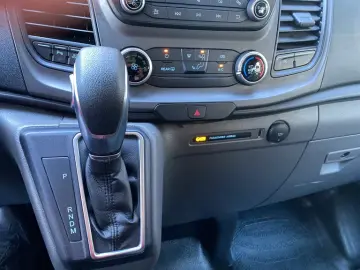 Ford Tourneo Custom Bus 320 2.0 EcoBlue 130 CP L1