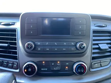 Ford Tourneo Custom Bus 320 2.0 EcoBlue 130 CP L1