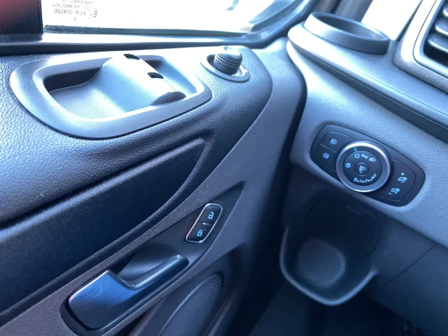 Ford Tourneo Custom Bus 320 2.0 EcoBlue 130 CP L1