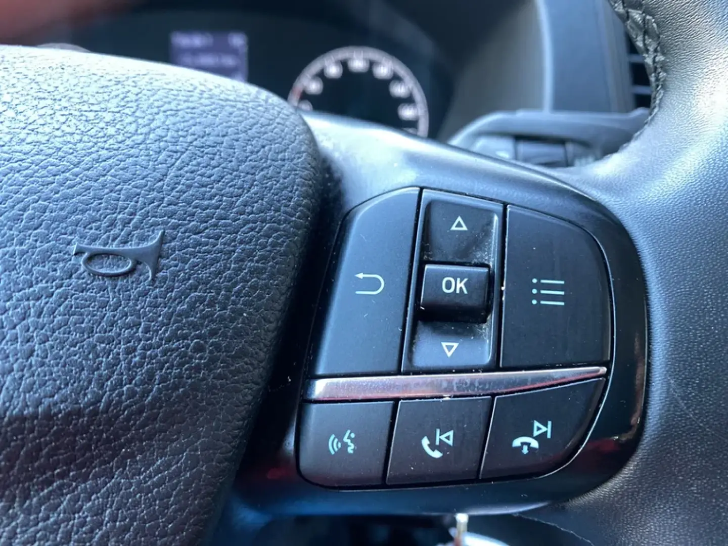 Ford Tourneo Custom Bus 320 2.0 EcoBlue 130 CP L1