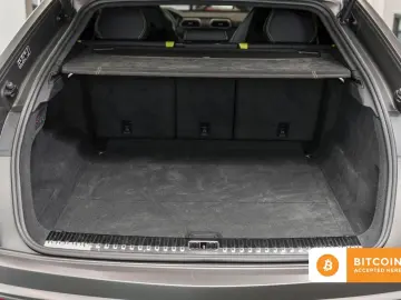 Urus Graphite Capsule Pano B&O 3D 5-seat 360