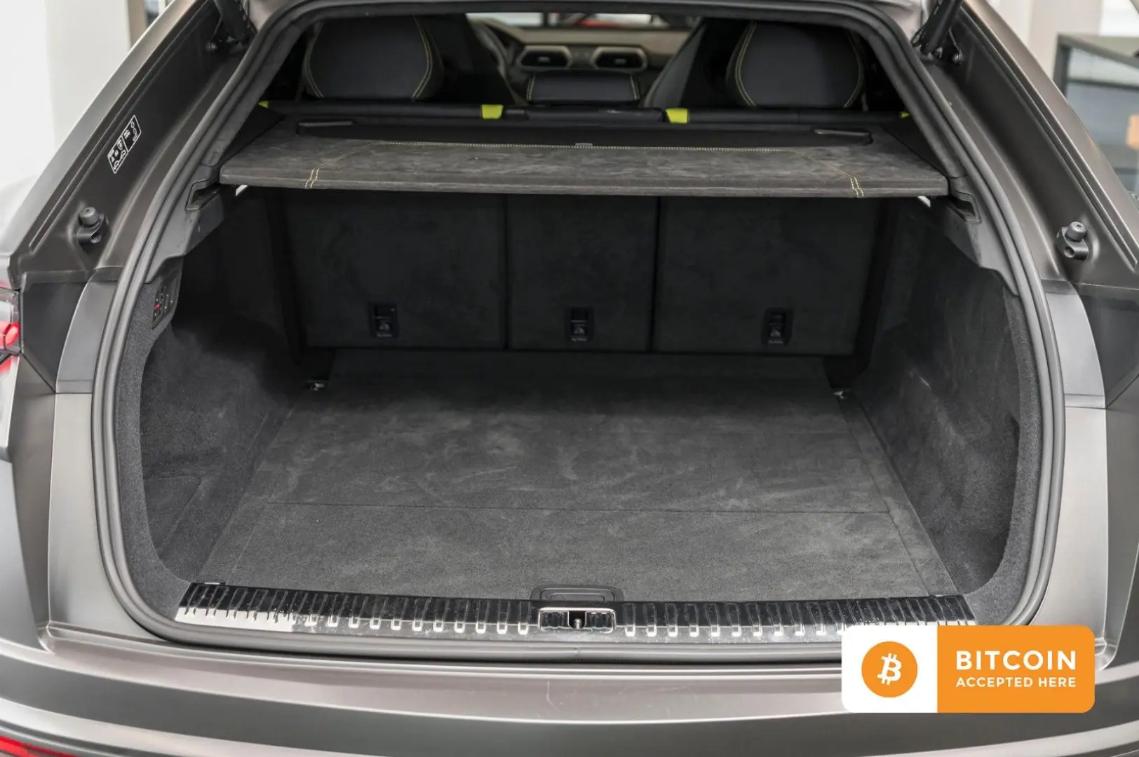 Urus Graphite Capsule Pano B&O 3D 5-seat 360