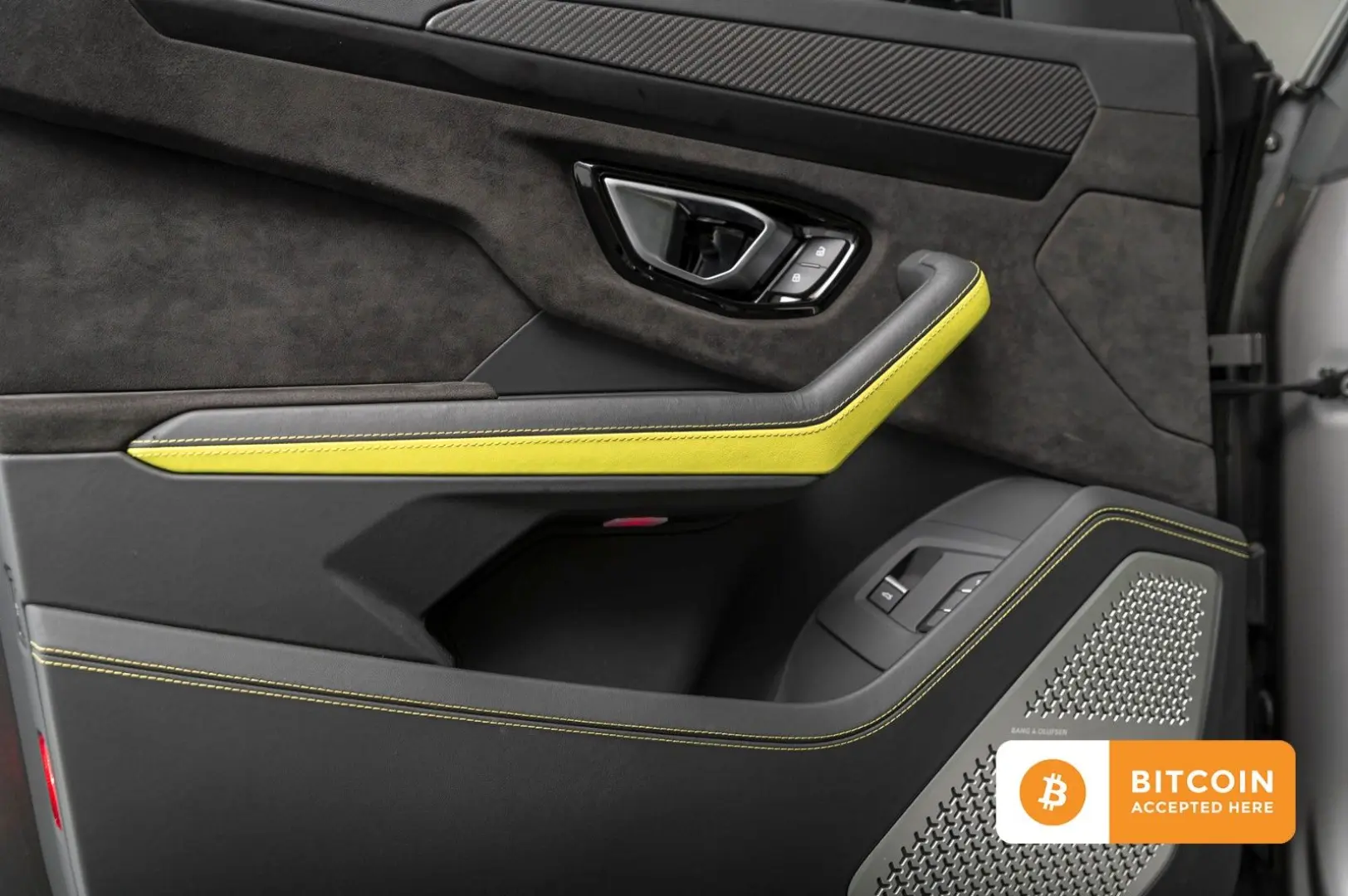 Urus Graphite Capsule Pano B&O 3D 5-seat 360