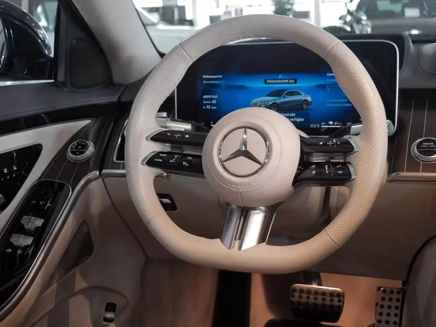 S 580 e 4M KOM BURM AMG DISTR SPUR AIRMATIC 360