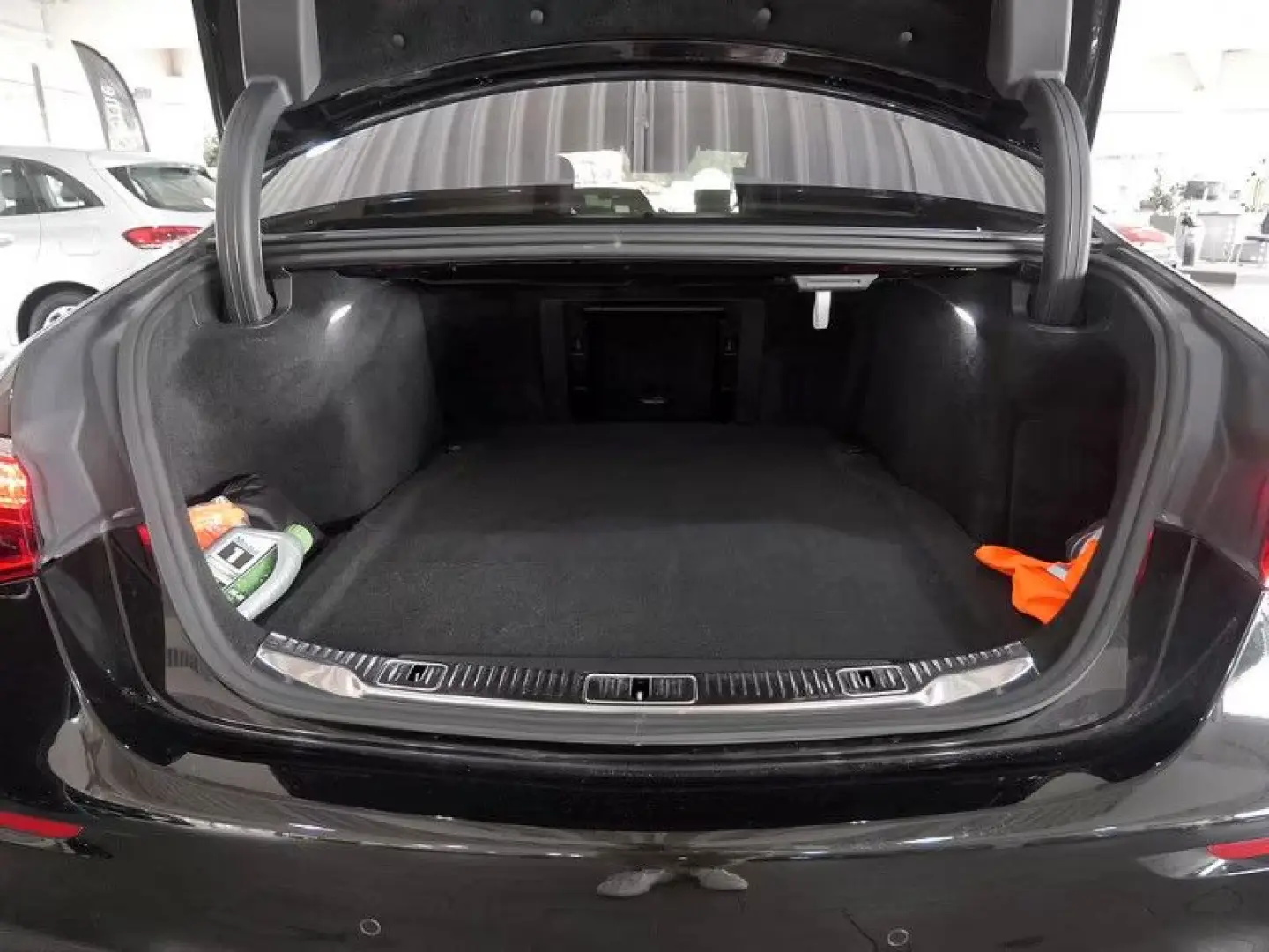 S 580 e 4M KOM BURM AMG DISTR SPUR AIRMATIC 360