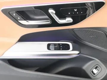 CLE 200 Coupé AMG Line 2x LED MBUX Pano WiPa 360