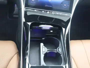 CLE 200 Coupé AMG Line 2x LED MBUX Pano WiPa 360