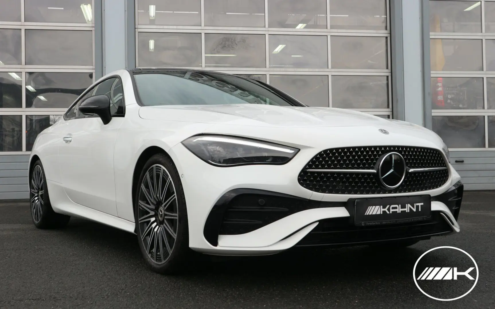 CLE 200 AMG 20  ADVAN MASSAGE STDHZG DISTR PANO