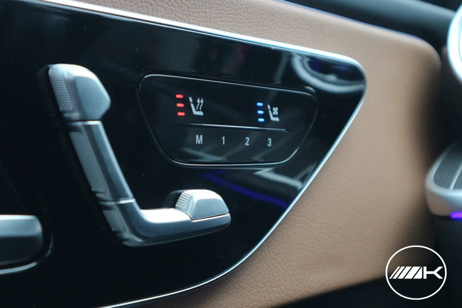 CLE 200 AMG 20  ADVAN MASSAGE STDHZG DISTR PANO