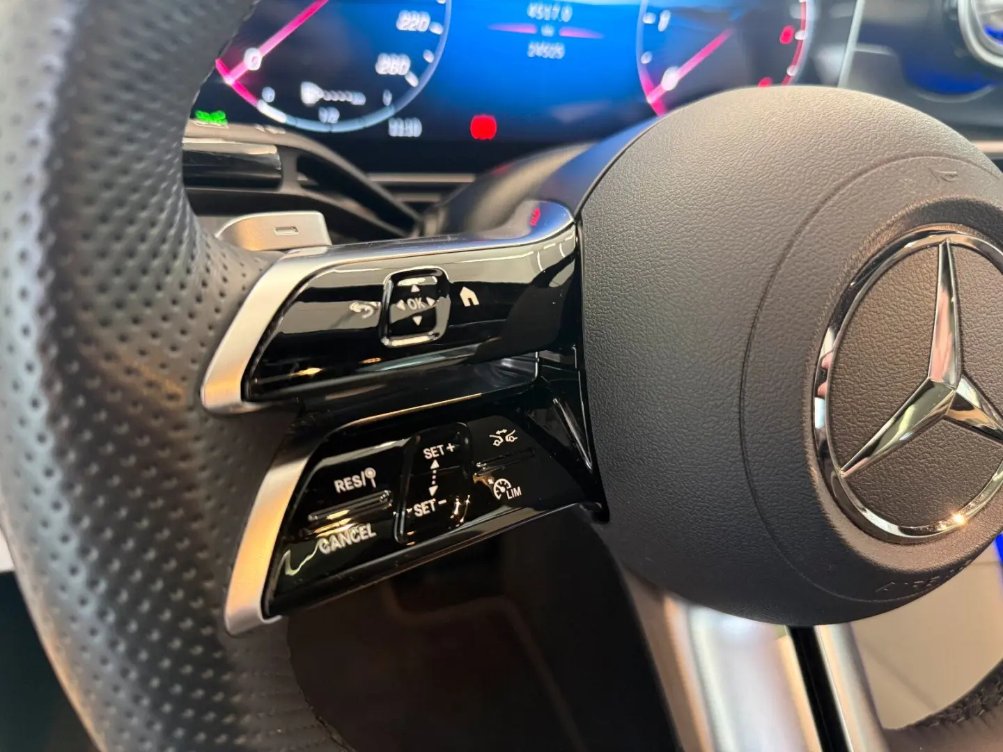 CLE 220 d Coupe AMG  DIGITAL-LIGHT NAVI AHK 360