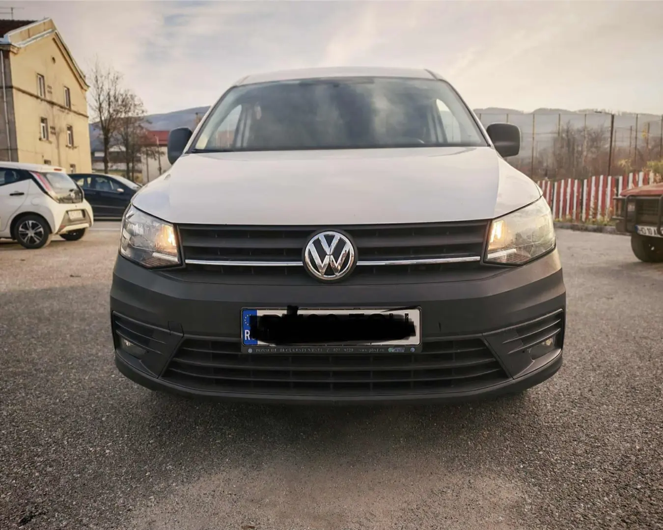 Volkswagen Caddy maxi 1