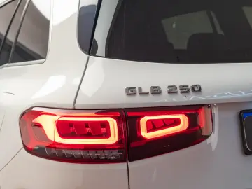 Mercedes-Benz GLB 250 AMG Line 4Matic