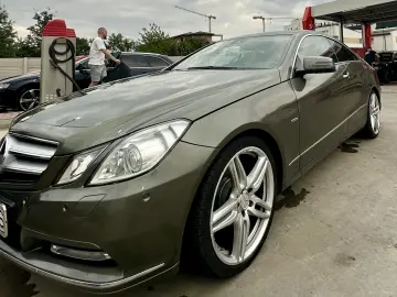 Mercedes-Benz E 220