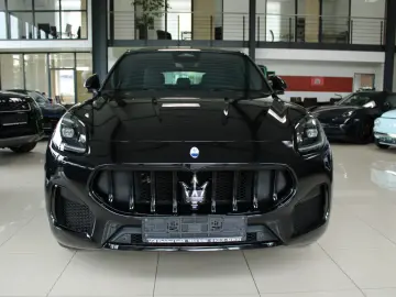 Maserati GRECALE MODENA AWD 330PS