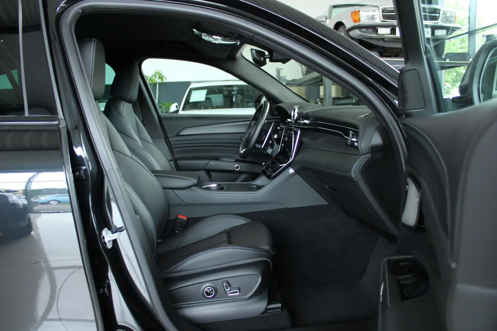 Maserati GRECALE MODENA AWD 330PS