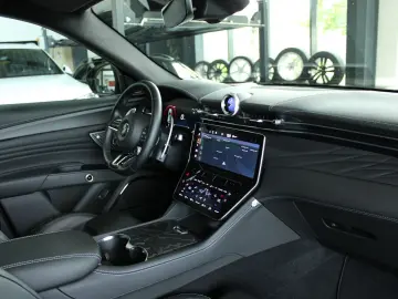 Maserati GRECALE MODENA AWD 330PS