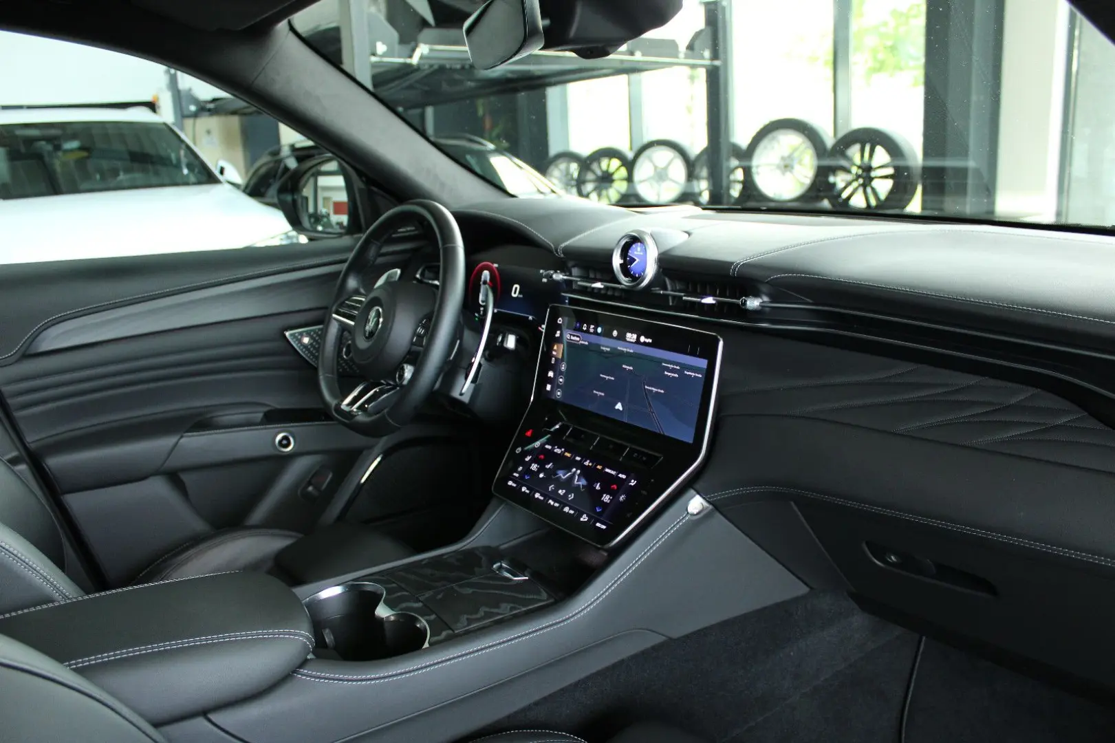 Maserati GRECALE MODENA AWD 330PS