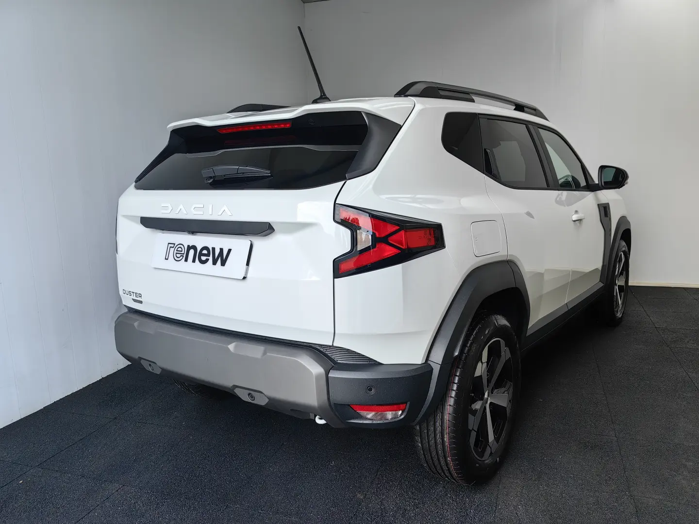 DUSTER Journey Automat hybrid 1597 cmc - 140CP