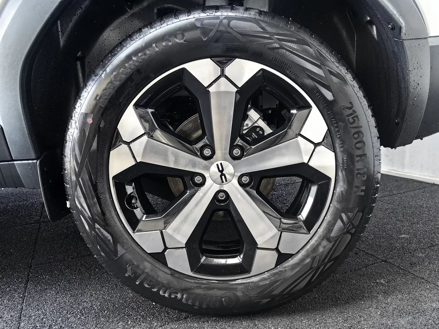 DUSTER Journey Automat hybrid 1597 cmc - 140CP