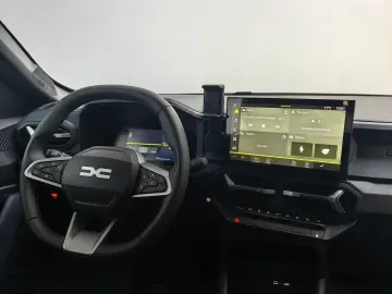 DUSTER Journey Automat hybrid 1597 cmc - 140CP