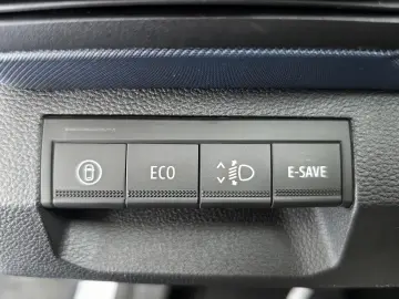 DUSTER Journey Automat hybrid 1597 cmc - 140CP