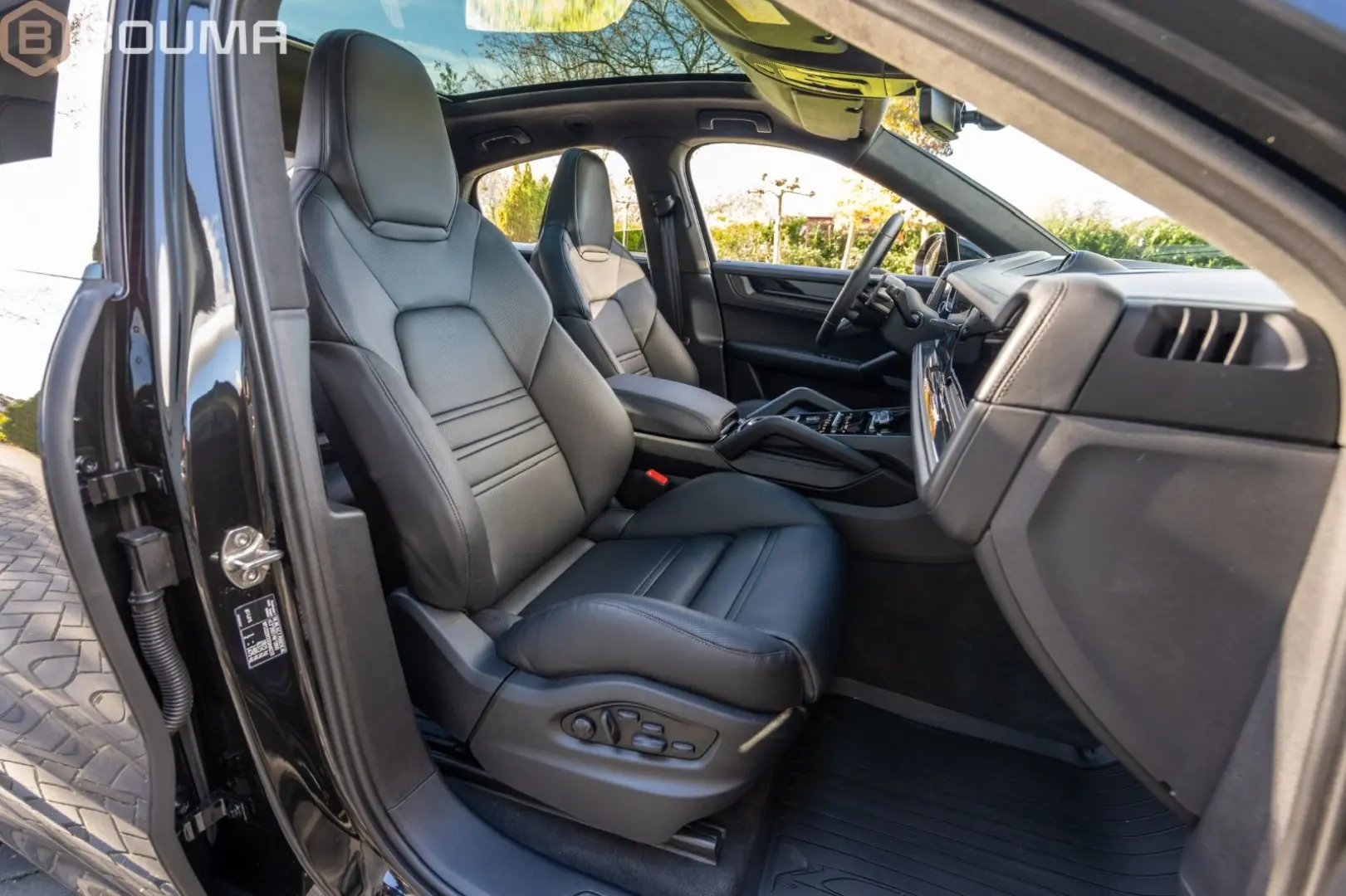 Cayenne Coupe GTS BLACK EDITION FULL